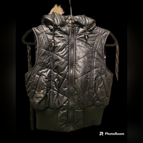 Puffer Vest - Picture 2 of 3